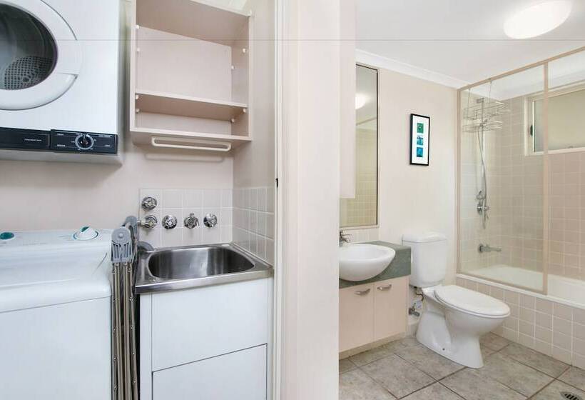Апартаменты 3 Спальни, On The Beach Apartments