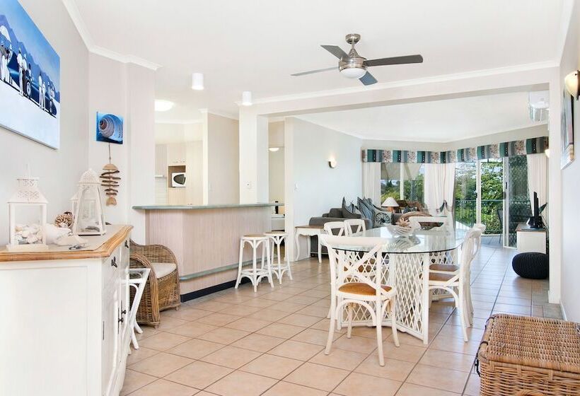 Апартаменты 3 Спальни, On The Beach Apartments