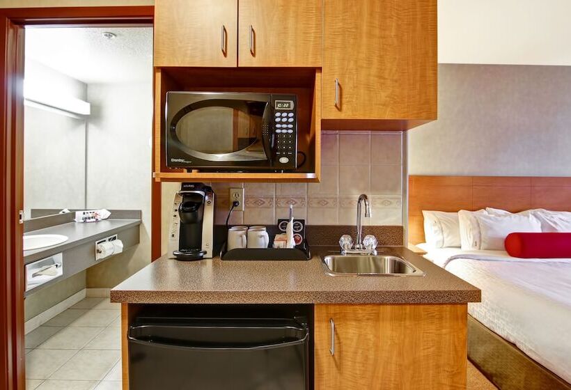 Люкс, Rimbey Ridge Hotel & Suites
