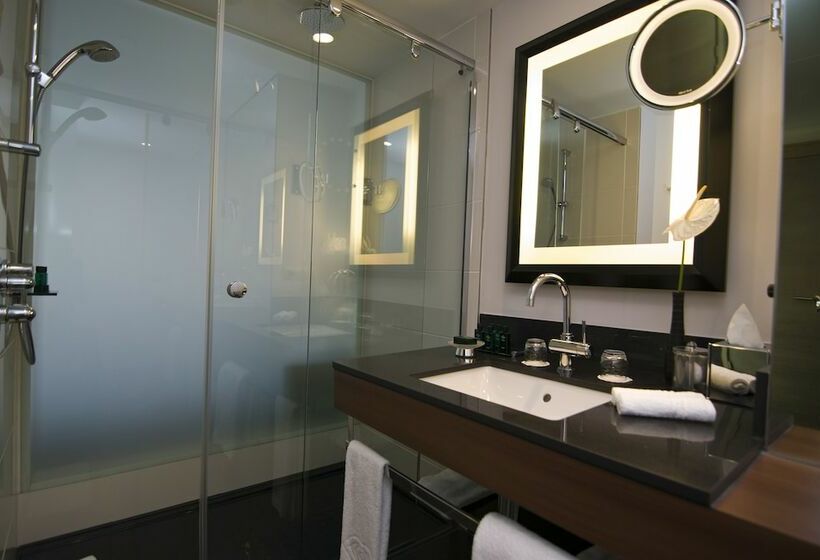 سوییت جونیور, Sofitel Brussels Europe