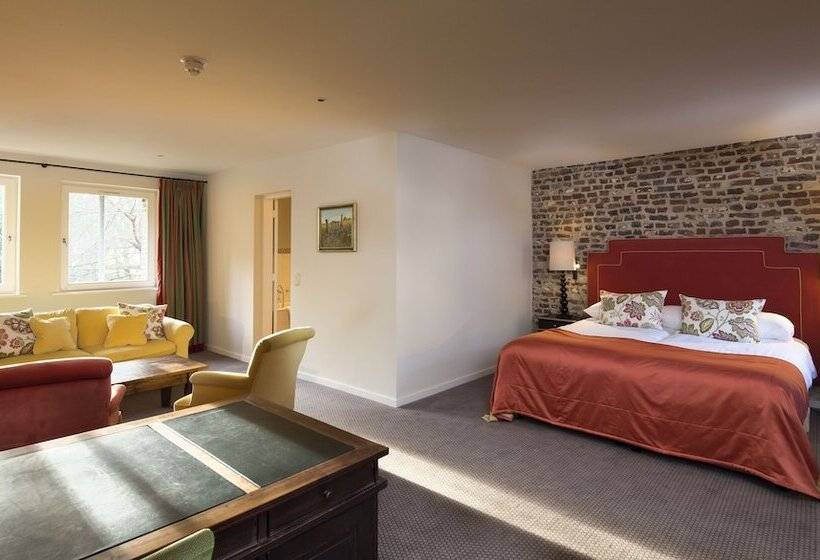 Люкс Сеньор, Van Der Valk Hotel Kasteel Terworm