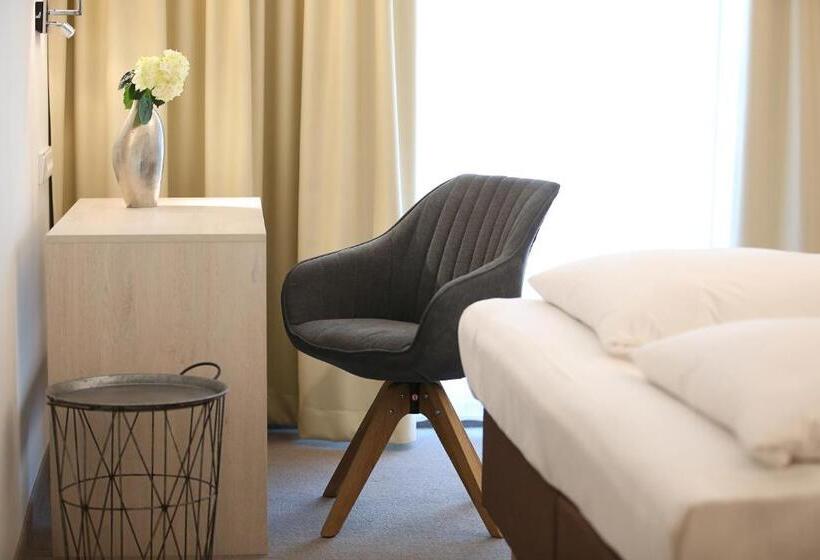 اتاق اکونومی, Landhotel Potsdam