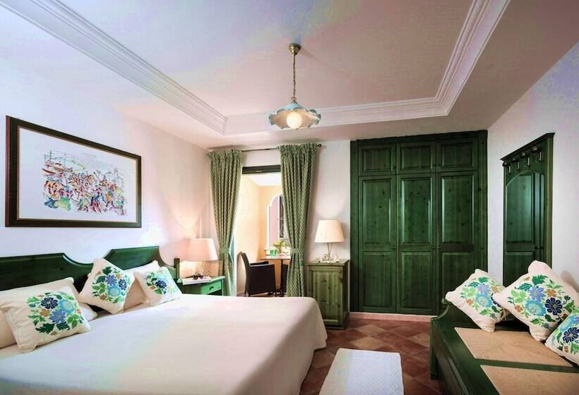 Классический Номер, Cala Ginepro Hotel Resort