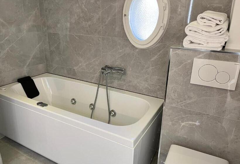 سوئیت با وان آب گرم, Corte Dei Sogni Boutique Hotel & Spa