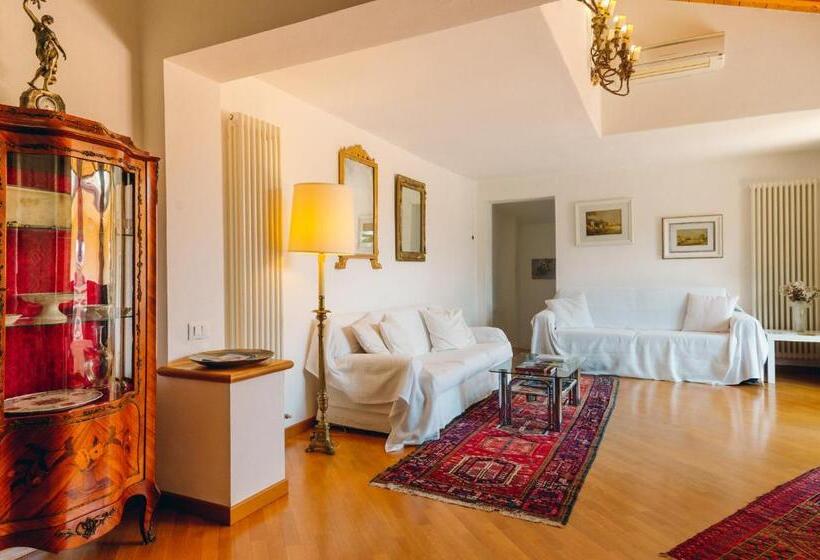 سوئیت اجرایی با تخت کینگ, Exclusive Aparthotel La Reunion