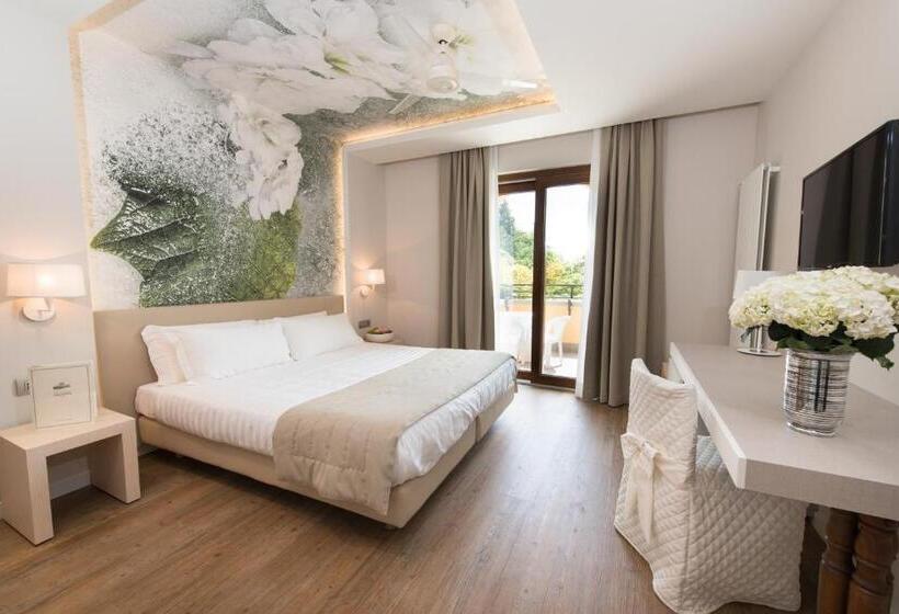 חדק דלוקס עם ג'קוזי, Resort & Spa Miramonti