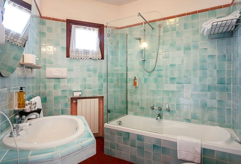 اتاق کلاسیک با چشم‌انداز دریا, Stefania Boutique Hotel By The Beach
