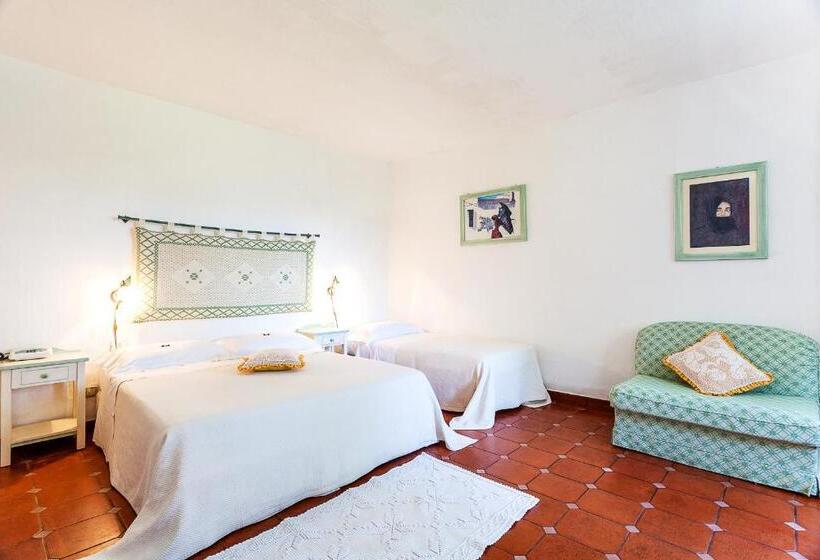 اتاق ساده سه‌ نفره, Stefania Boutique Hotel By The Beach
