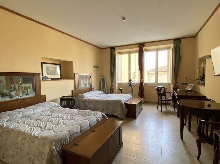 Camera Familiare, Vogue Hotel Arezzo
