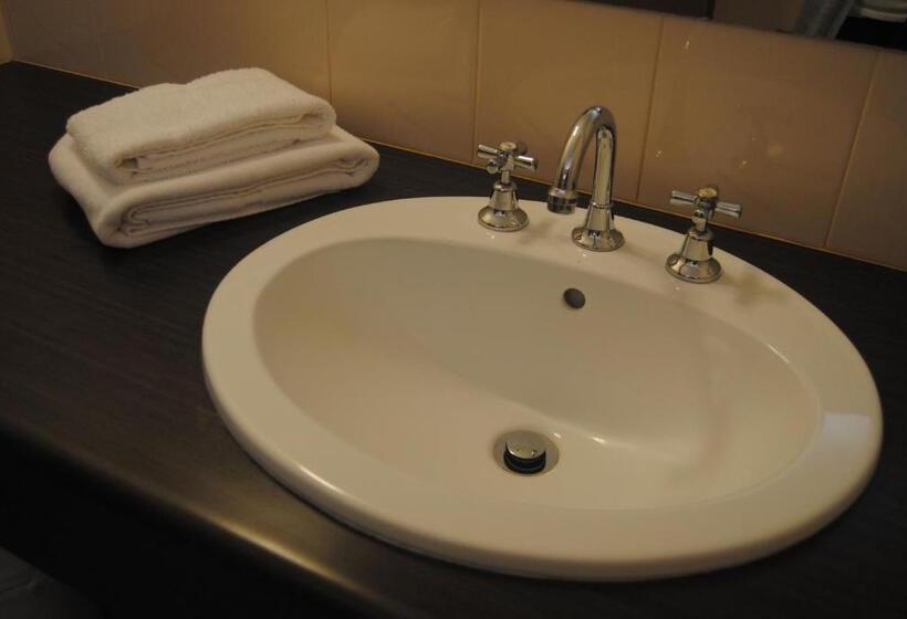 Четырехместный Номер Стандарт, Grange Burn Motel
