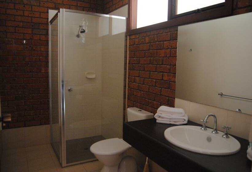 Номер Стандарт, Grange Burn Motel
