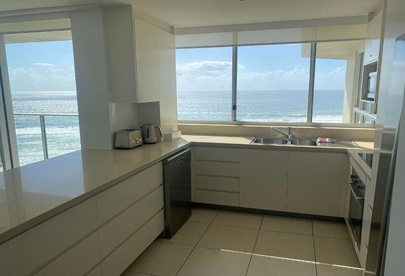 Апартаменты 2 Спальни Вид на Море, Hi Surf Beachfront Resort Apartments