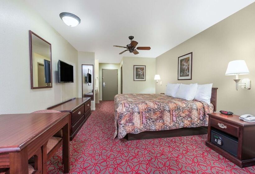 Номер бизнес-класса, Days Inn By Wyndham St Peters/st Charles