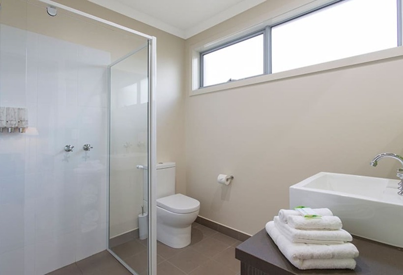 סוויטה, Comfort Inn & Suites Warragul