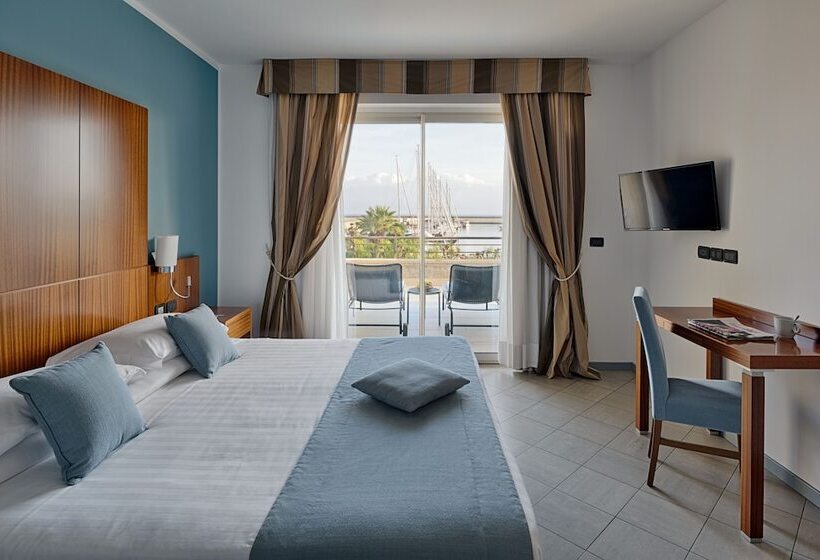 Люкс Вид на Море, Aregai Marina Hotel & Residence