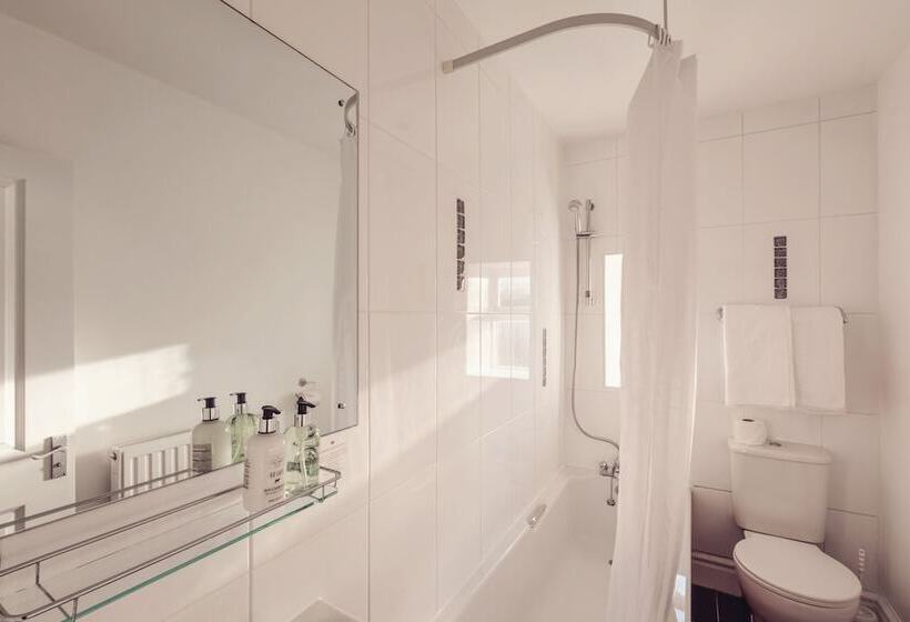 Номер Стандарт, Ambleside Townhouse
