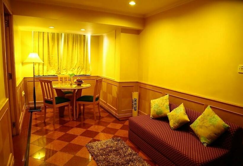 Номер Клуб, Kences, Tirupati