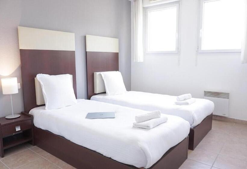 Апартаменты 3 Спальни, Zenitude Hôtel Résidences Toulon Six Fours