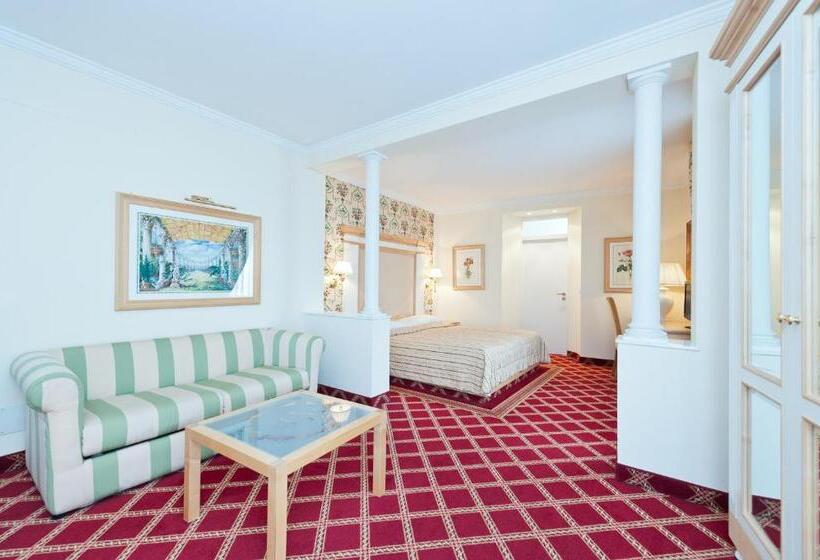 اتاق استاندارد با چشم‌انداز استخر, Business Resort Parkhotel Werth
