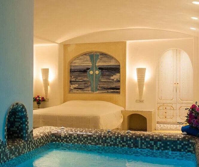 سوئیت با چشم‌انداز, Astarte Suites