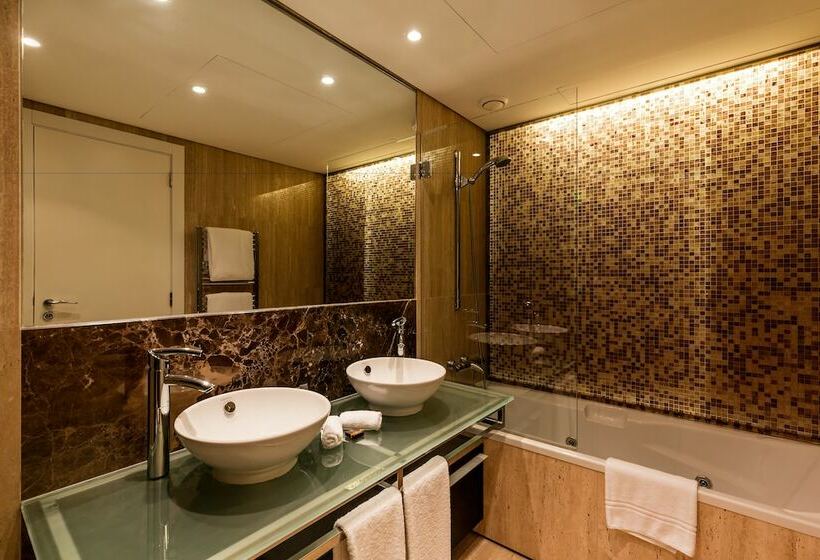 Люкс Deluxe 2 Спальни, As Cascatas Golf Resort & Spa