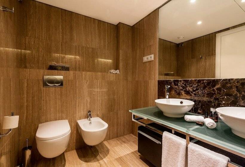 Люкс Deluxe 3 Спальни, As Cascatas Golf Resort & Spa