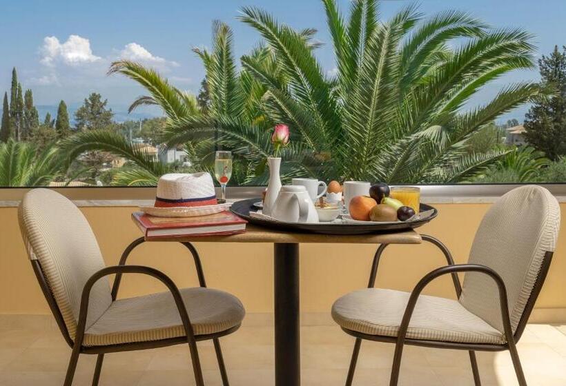Номер Стандарт Трехместный, Art Hotel Debono