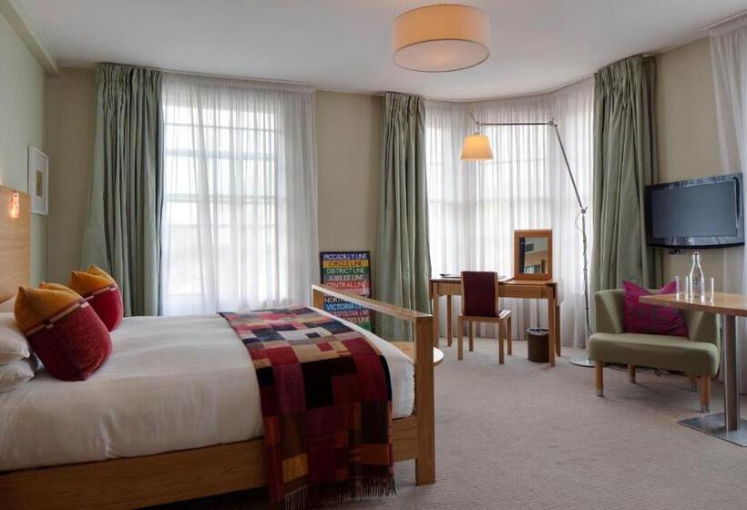 Deluxe Room, Megaro