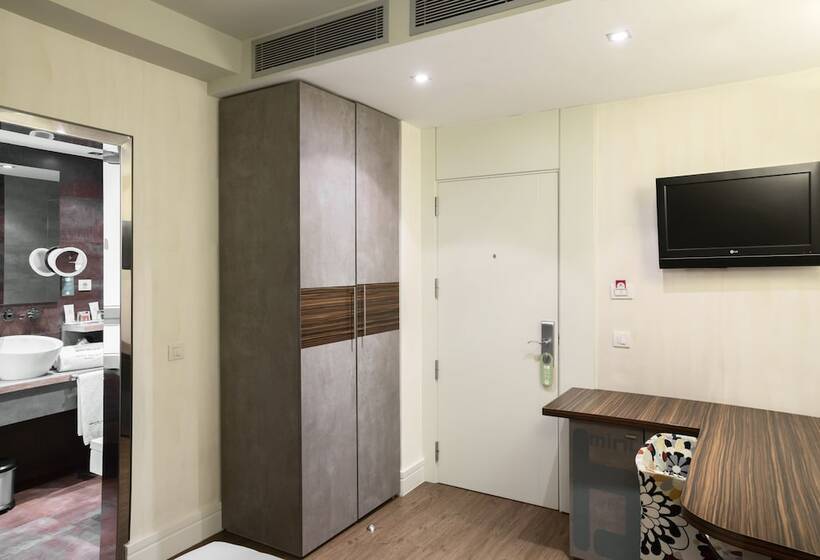 4인용 수피리어 룸, Petit Palace Tamarises