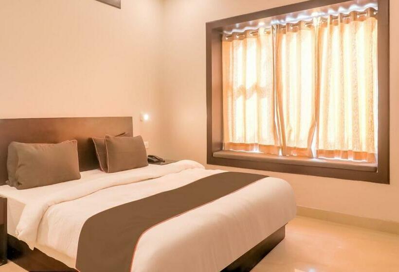 Habitación Triple Comfort, Super Townhouse Amaraa Farms Near Lulu Hypermarket
