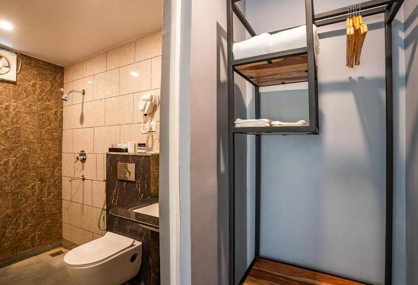 스탠다드 룸 산 전망, Moustache Rishikesh Riverside Resort