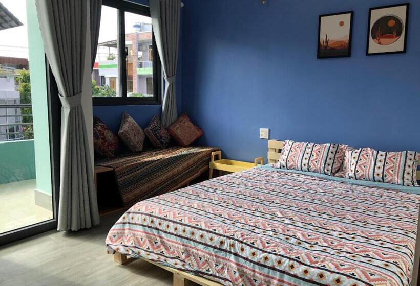 اتاق استاندارد با بالکن, Stay Hostel 2   350m From The Ferry