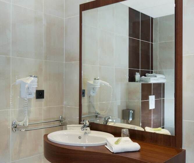 Номер Комфорт, Brit Hotel Tours Sud – Le Cheops