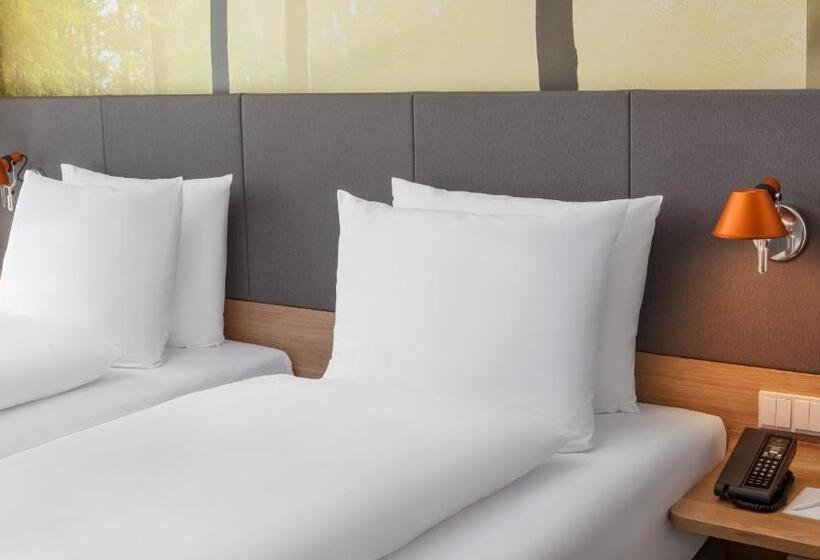 스탠다드 룸, Holiday Inn Munich   Leuchtenbergring, An Ihg