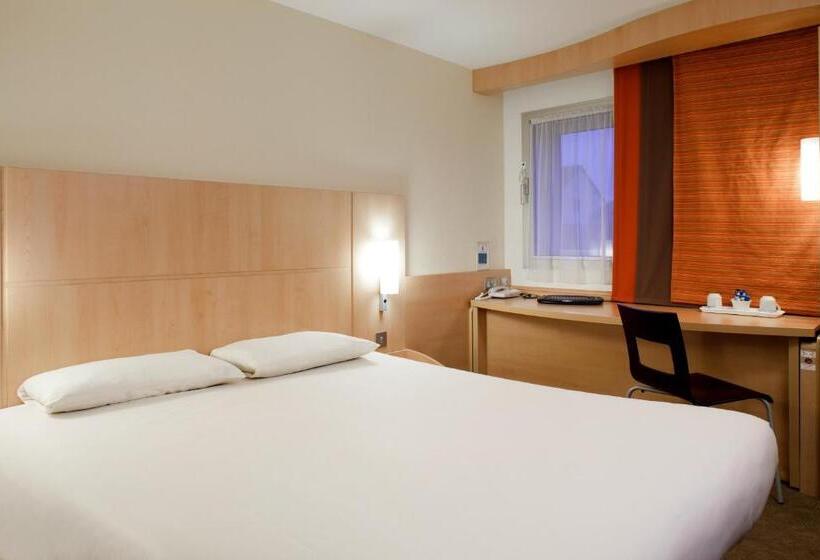 Семейный Номер, Ibis London Heathrow Airport