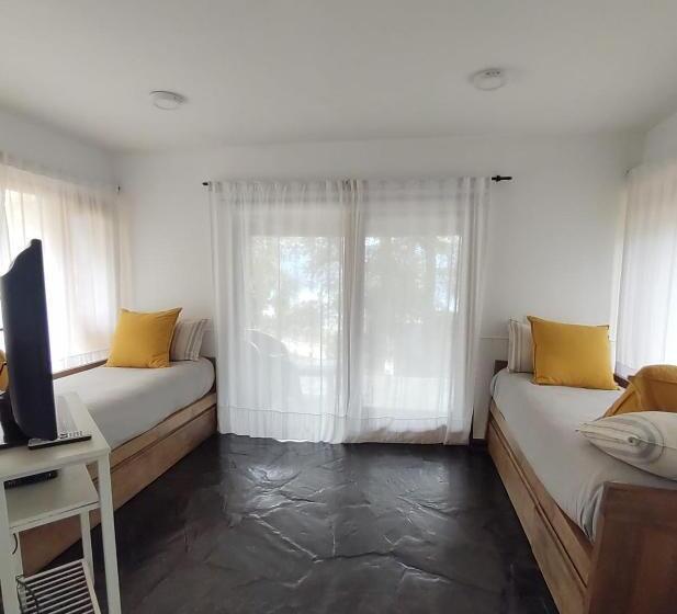 1 Bedroom Apartment Lake View, Paihuen  Resort De Montaña