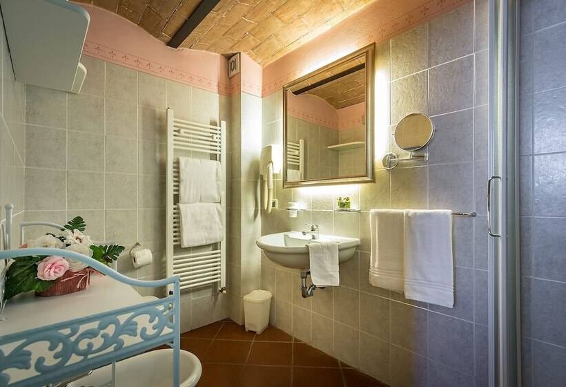 Полулюкс, Il Borgo Di Villa Castelletti Country