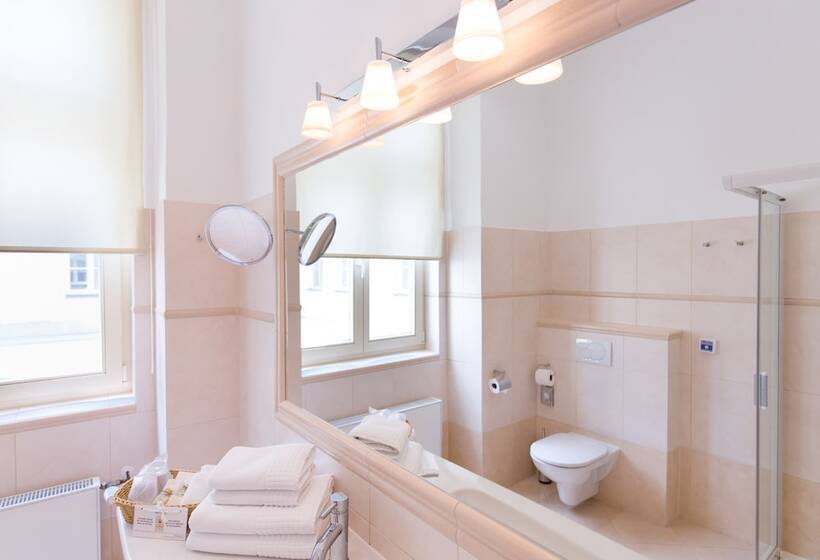 اتاق استاندارد, Unitas Hotel