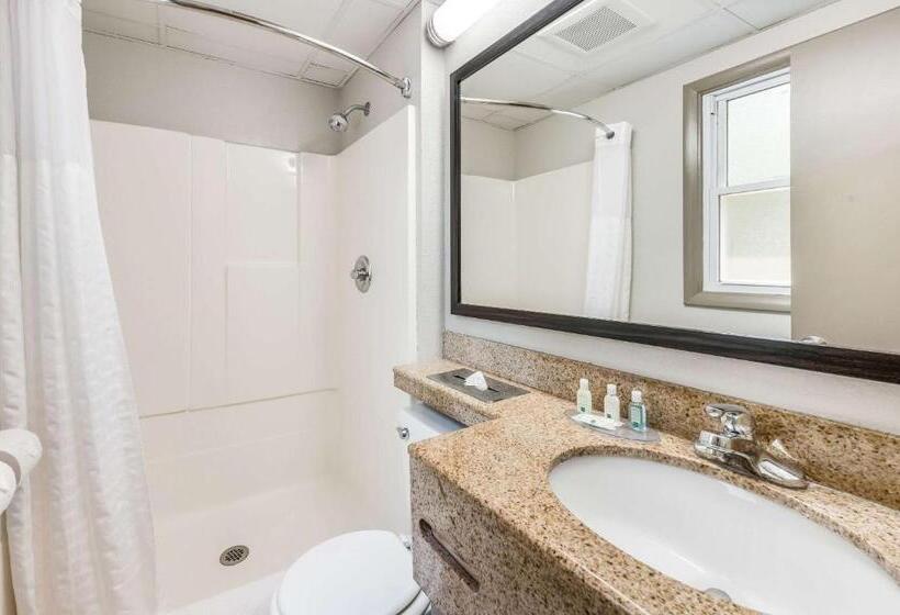 Номер Superior, Quality Inn Poughkeepsie