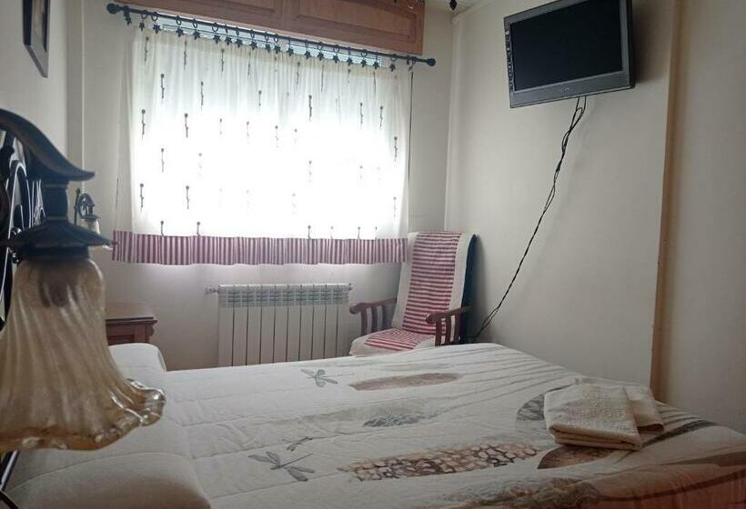 Номер Стандарт, Albergue De Peregrinos Ultreia Et Suseia