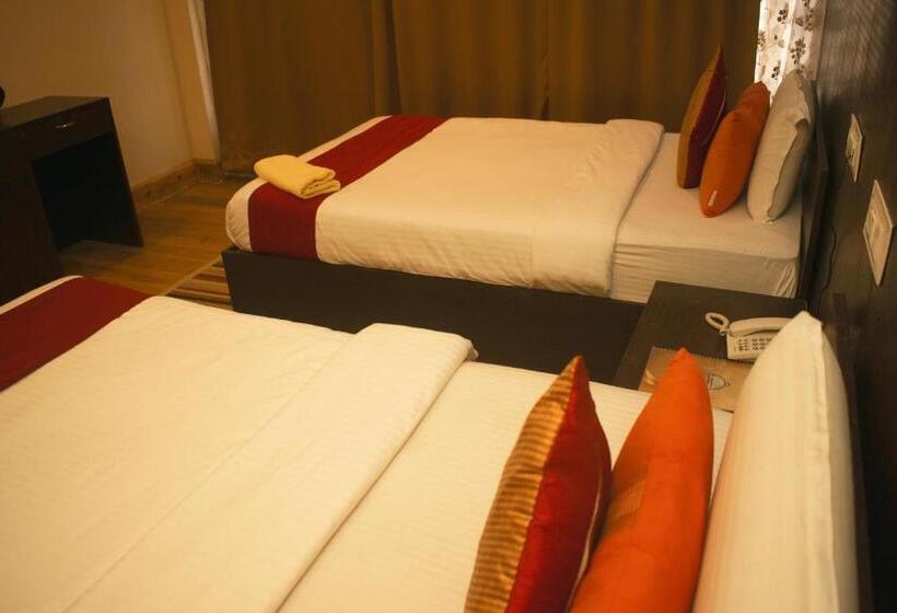 Номер Стандарт, Mount Queens Hill Resort & Spa