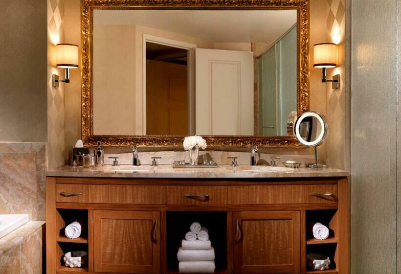اتاق سوپریور با تخت بزرگ, Trump International Hotel Las Vegas