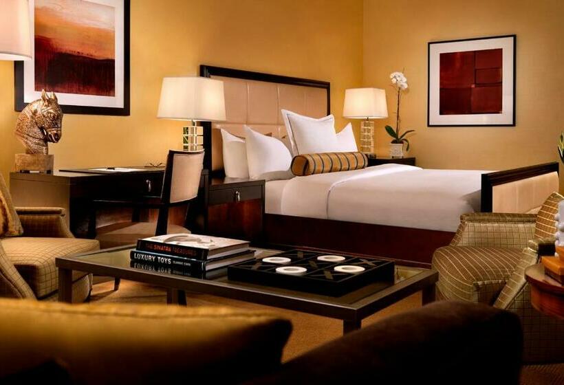 اتاق لوکس با تخت بزرگ, Trump International Hotel Las Vegas