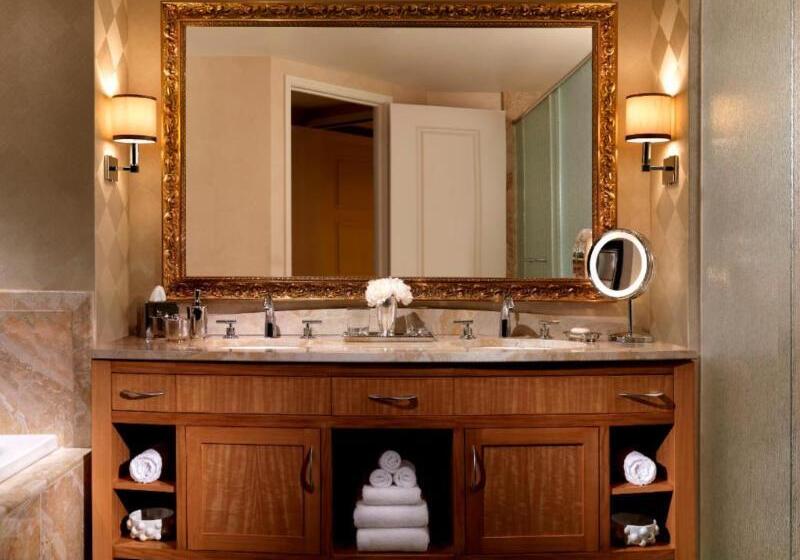 اتاق سوپریور با تخت بزرگ, Trump International Hotel Las Vegas