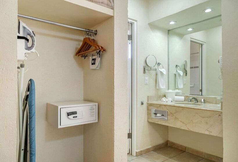 اتاق استاندارد با 2 تخت دوبل, Comfort Inn Tampico