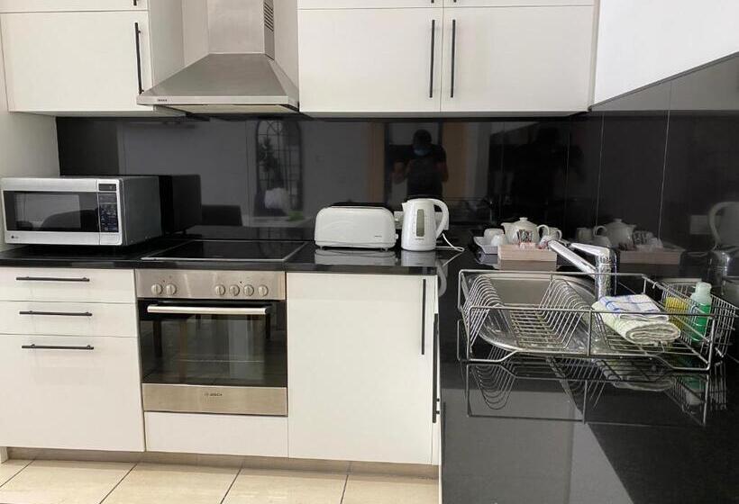 آپارتمان لوکس 1 خوابه, Icon Luxury Apartments