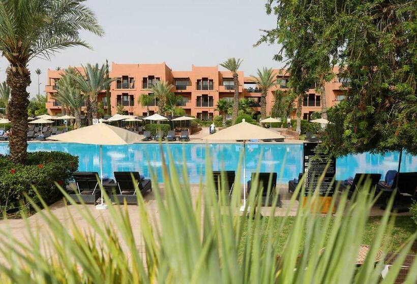 اتاق لوکس سه تخته, Kenzi Menara Palace & Resort