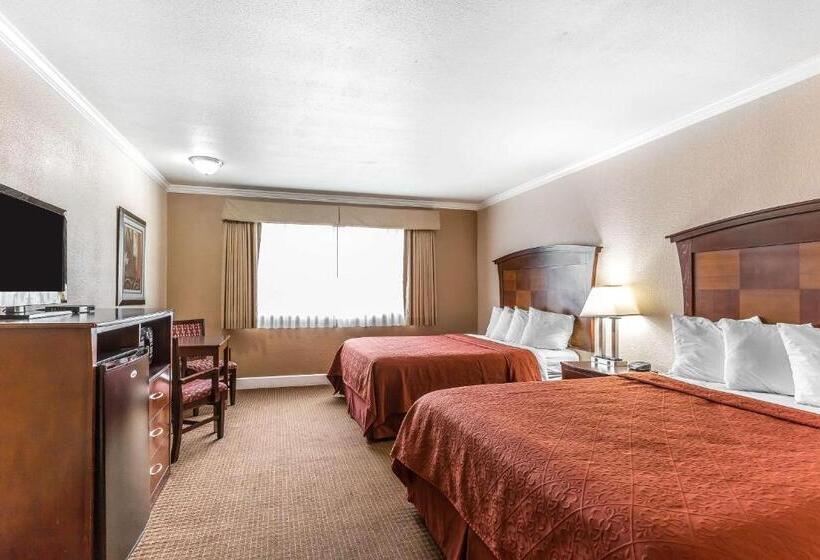 Номер Стандарт 2 Двуспальные Кровати, Quality Inn Near Hearst Castle