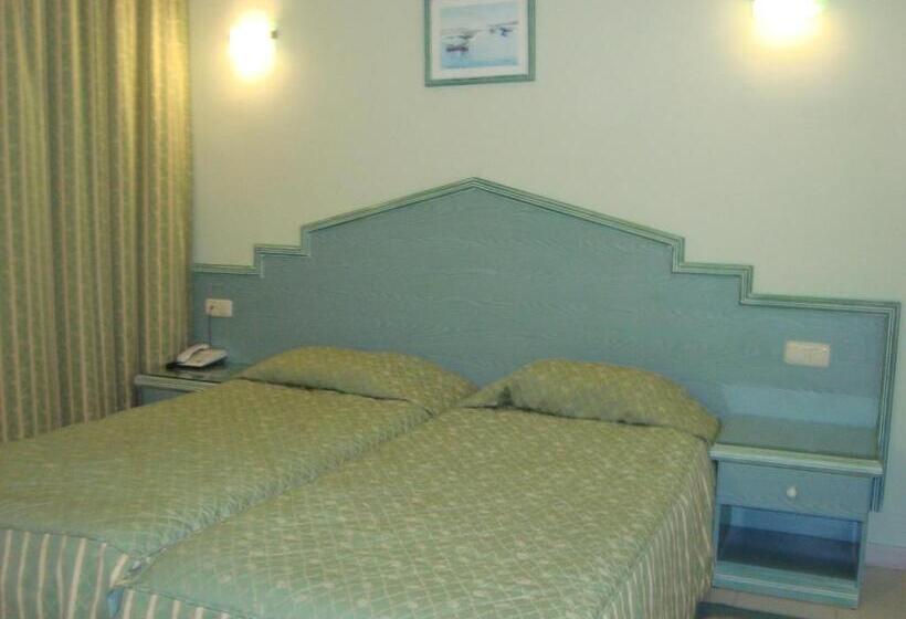 اتاق استاندارد سه نفره, Royal Beach