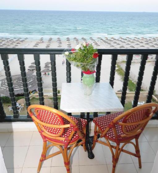 اتاق استاندارد سه نفره, Royal Beach